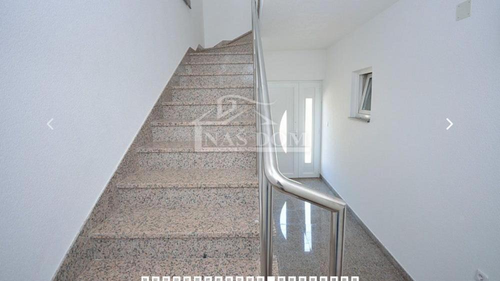 Apartman Niko Und Gaby Vodice Bagian luar foto